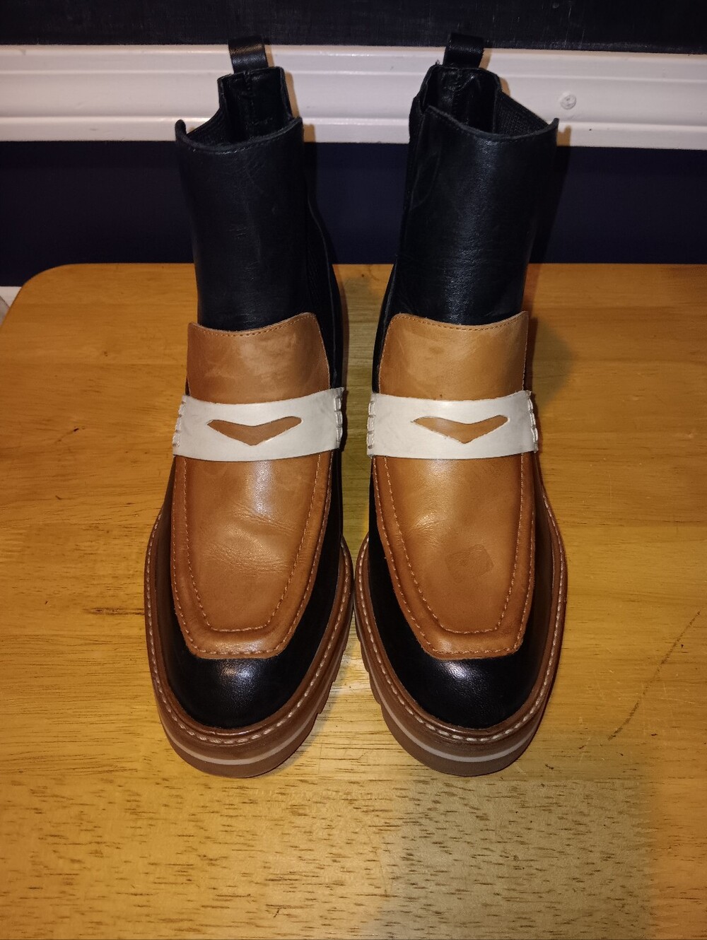 Bernardo Loafer Style Leather Ankle Boots Size 8 1/2